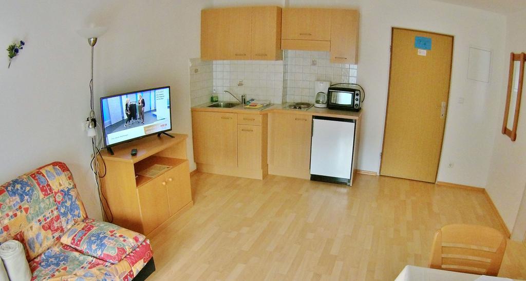 Alpenrose Aparthotel Martell Exteriör bild